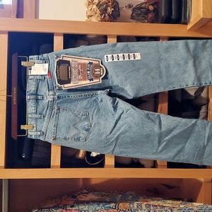 NEW Wrangler Women's Cowboy Cut Slim Fit Jean